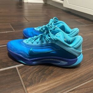 Women’s Aja Wilson basketball shoes size 8.5